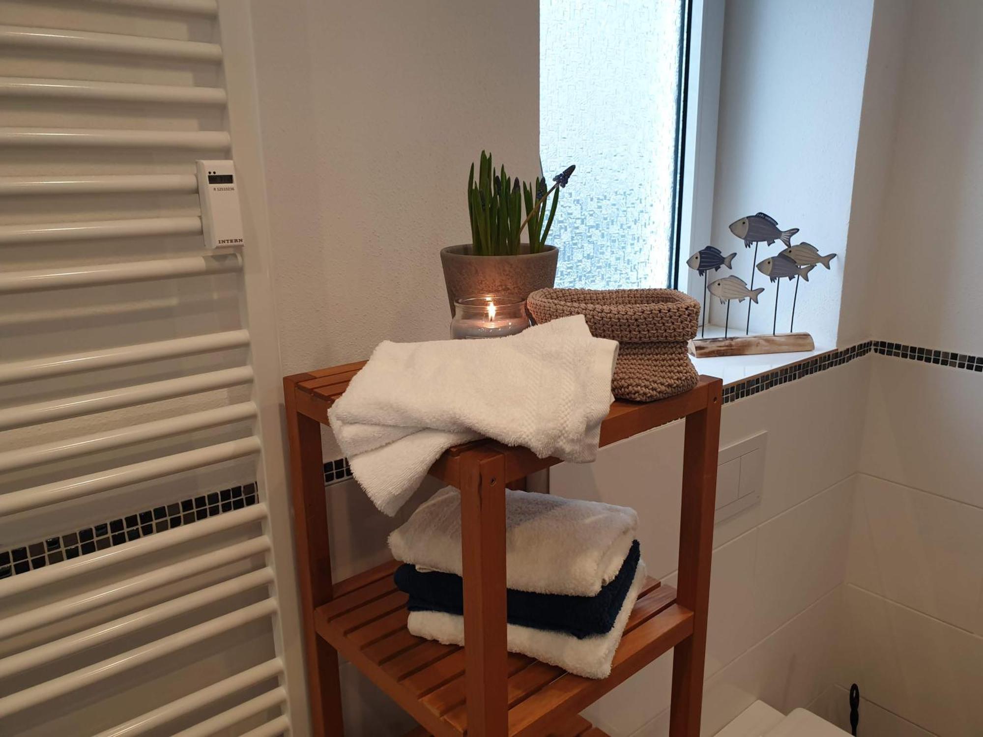 Fewo Winter In Der Villa Waldrand Mit Zwei Balkonen Bad Wünnenberg Esterno foto