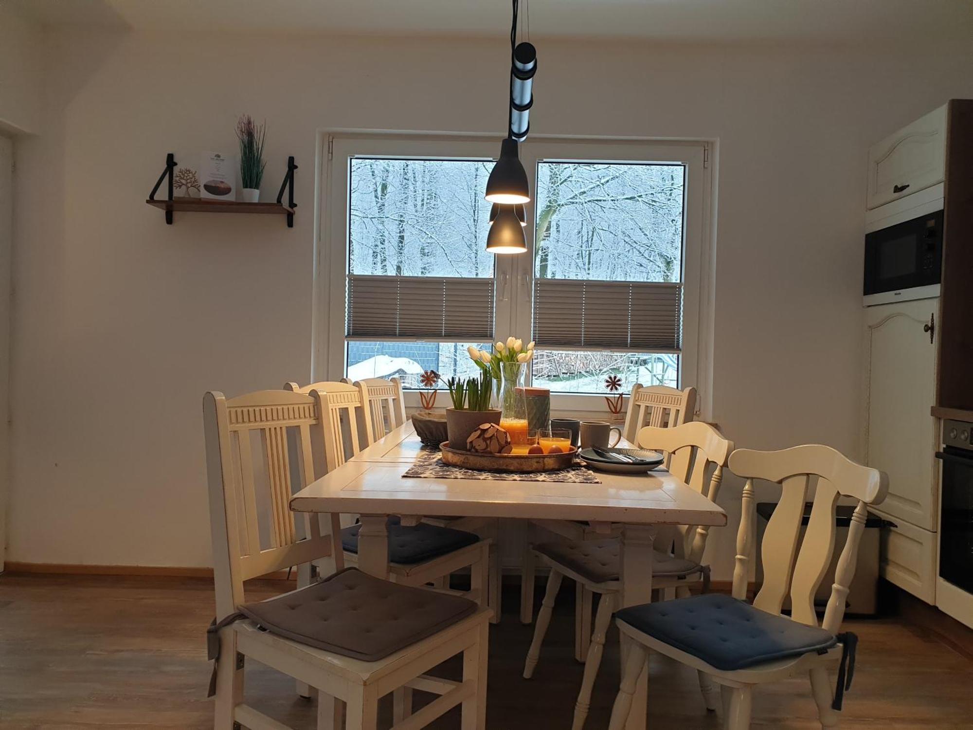 Fewo Winter In Der Villa Waldrand Mit Zwei Balkonen Bad Wünnenberg Esterno foto